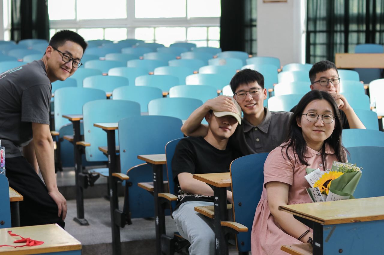 китайские студенты, город Чичжоу, провинции Аньхой, Китай